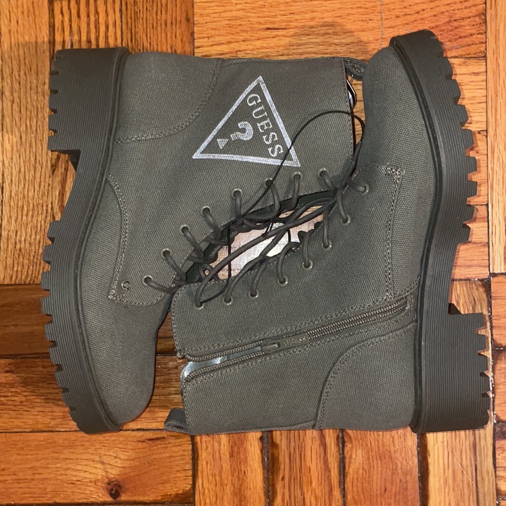 GUESS (NWT) dark olive combat boots Size 9